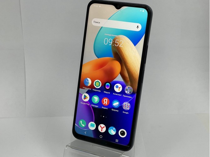 Мобильный телефон Vivo Y35 4/64GB
