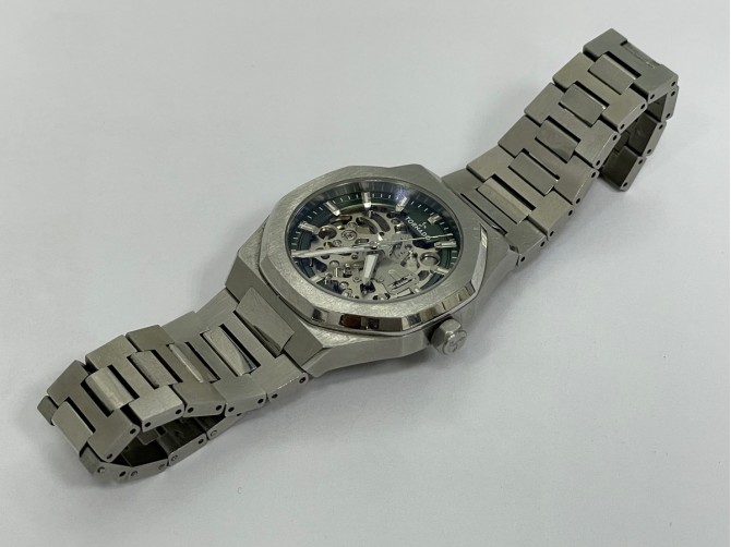 Часы Tornado T24303-SBSH