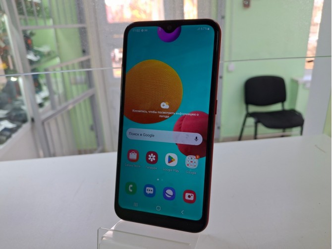 Мобильный телефон Samsung, Galaxy M01, 32 ГБ, красный, 3 ГБ, Без дефектов, Без дефектов