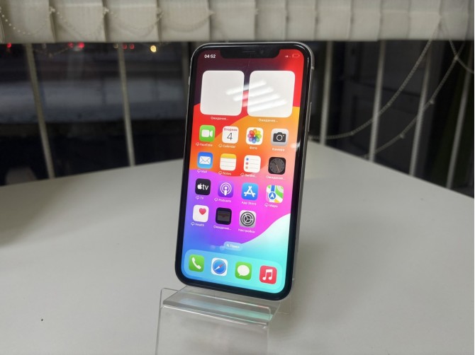 Мобильный телефон Apple iPhone Xr 64GB