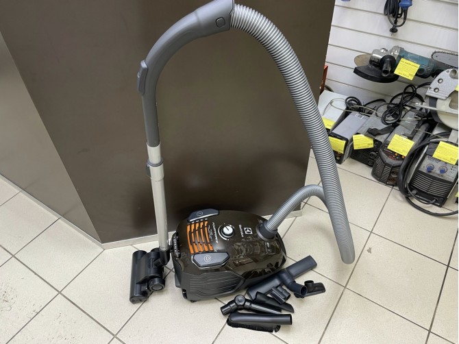 Пылесос Electrolux zpf2220