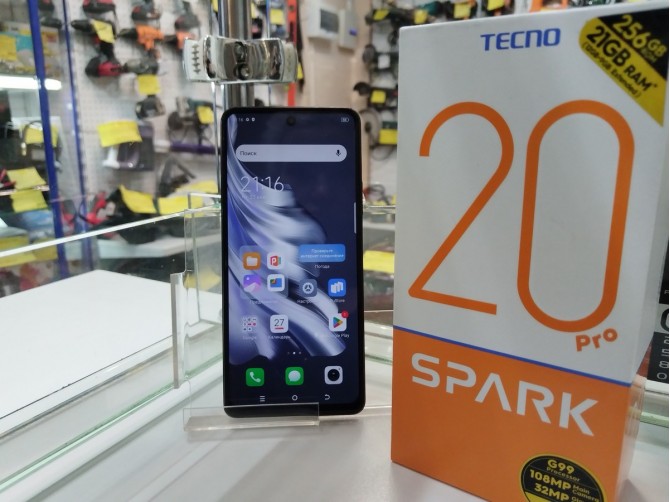 Мобильный телефон TECNO Spark 20 Pro 12/256GB