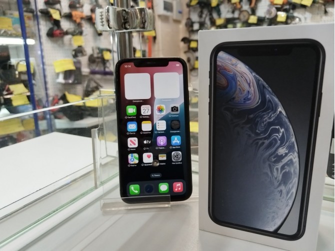 Мобильный телефон iPhone Xr 64GB