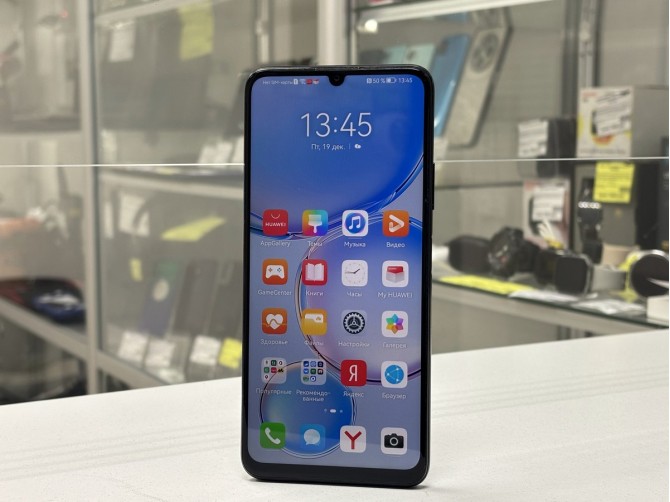 Мобильный телефон HUAWEI NOVA Y70 64GB