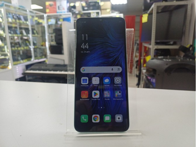 Мобильный телефон OPPO, A31, 256 ГБ, зеленый, 8 ГБ, Мелкие царапины, Много мелких царапин