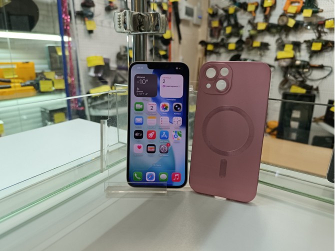 Мобильный телефон iPhone 13 256 ГБ