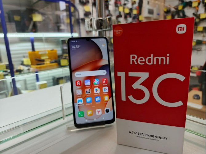 Мобильный телефон Xiaomi Redmi 13C 4\128