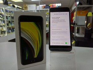 Мобильный телефон Apple, iPhone SE (2020), 128 ГБ, черный
