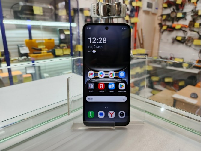 Мобильный телефон TECNO Spark Go 2 4\128