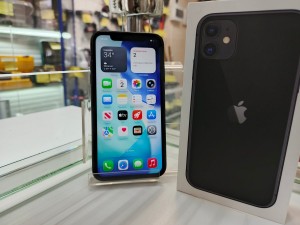 Мобильный телефон iPhone 11 128 ГБ