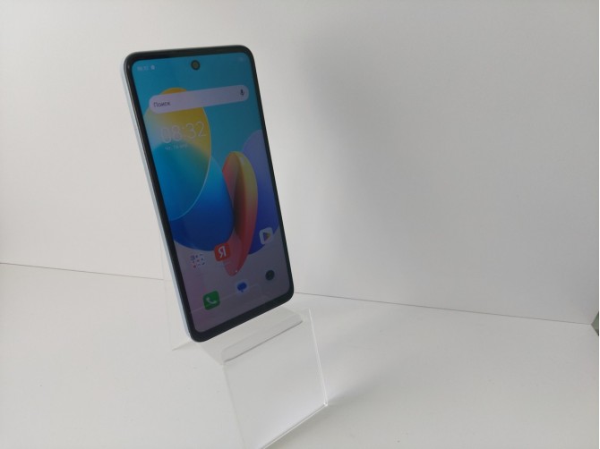 Мобильный телефон TECNO, Spark Go 2024, 64 ГБ, белый