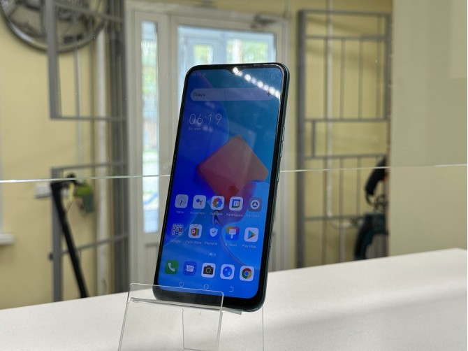 Мобильный телефон TECNO, Spark 8C, 64 ГБ, голубой