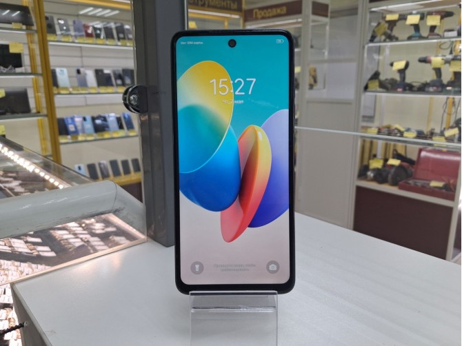 Мобильный телефон TECNO Spark GO 2024 4/64