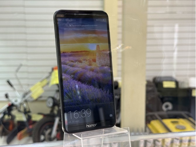 Мобильный телефон Honor 7C 3/32 ГБ
