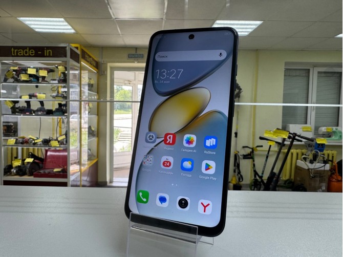 Мобильный телефон TECNO Spark Go 1 4/64