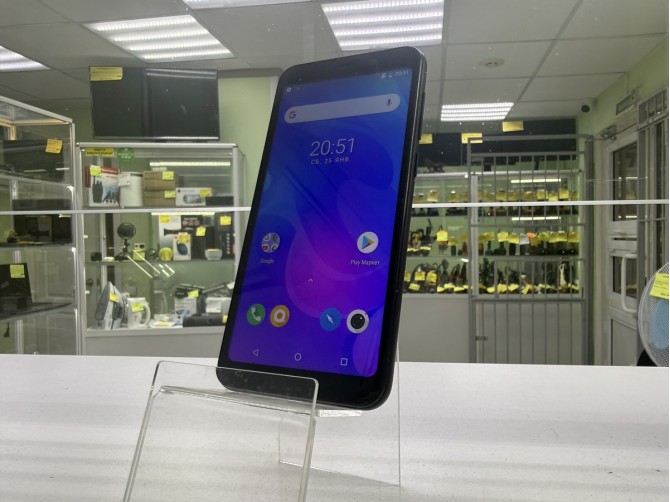 Смартфон Meizu C9, 16 ГБ, черный, 2 ГБ