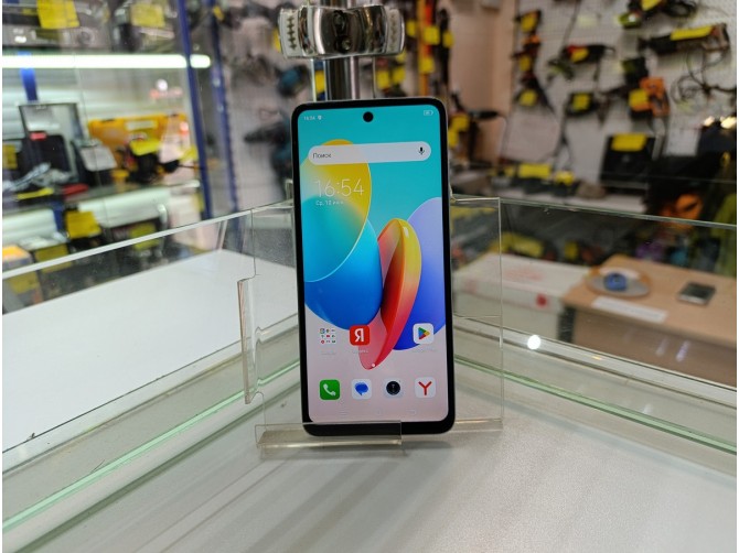 Мобильный телефон TECNO Spark Go 2024 4\64