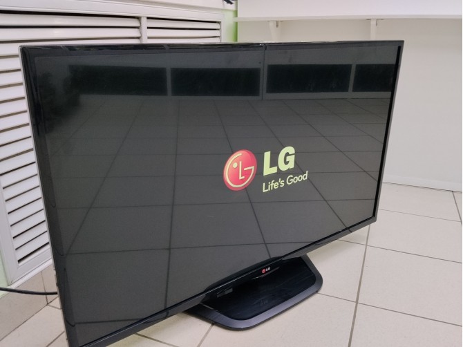 Телевизор LG 42LN541V