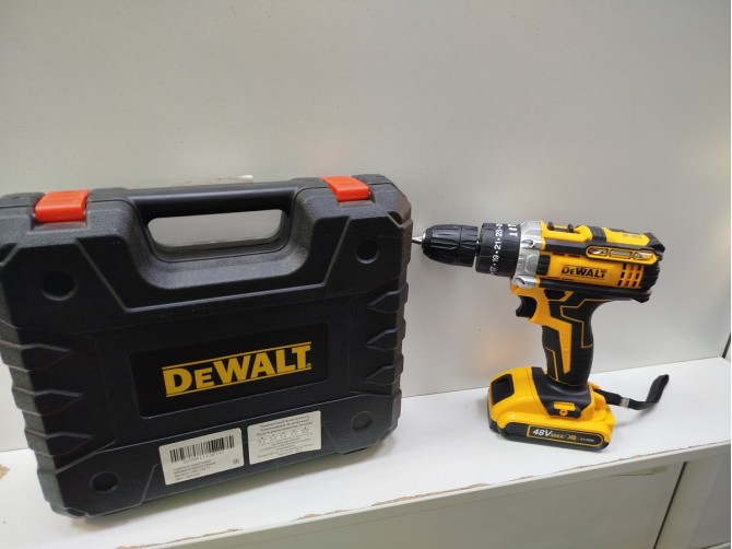 Шуруповёрт Dewalt (реплика)