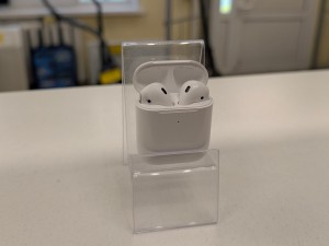 Bluetooth гарнитура AirPods