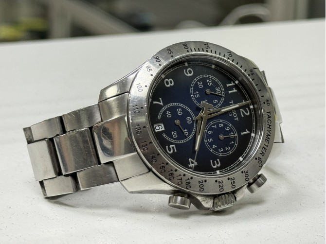 Часы Tissot V8 Quartz Chronograph