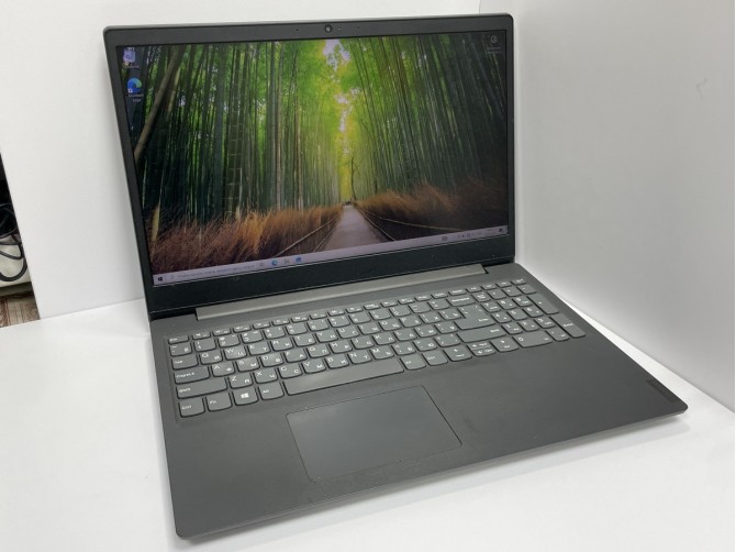 Ноутбук Lenovo v15-ada