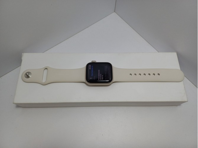Часы Apple Watch SE Gen 2 40 мм