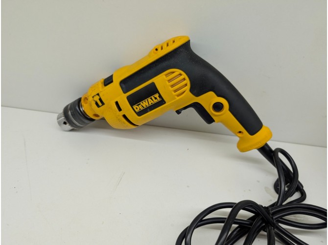 Дрель Dewalt DWD024K