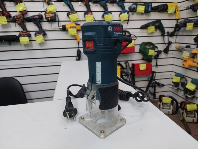 фрезер Bosch Professional GKF 550
