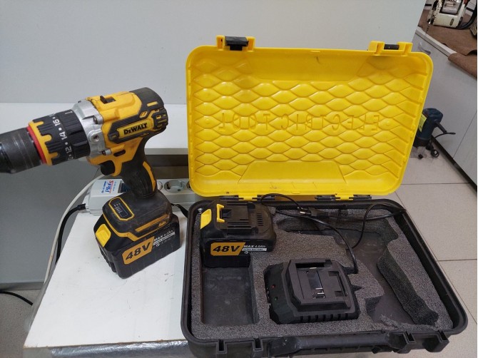 Шуруповерт, DeWalt Cordless impact drill