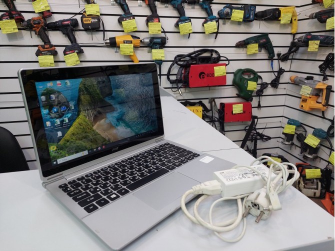Acer Включается, Больше 30 минут, Есть кириллица, Мелкие царапины, Мелкие царапины, Без дефектов