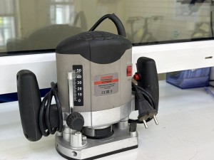 Фрезер Crown CT11012