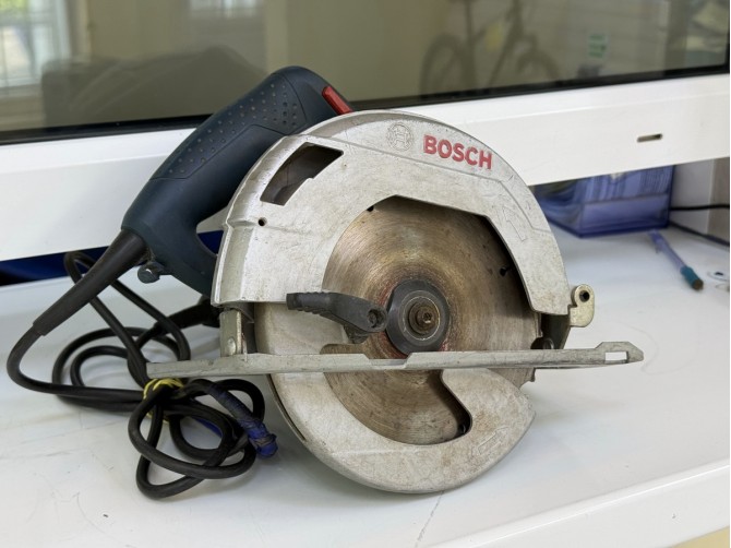 Пила циркулярная Bosch GKS 600