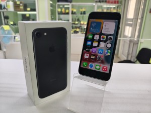 Мобильный телефон Apple, iPhone 7, 32 ГБ, черный