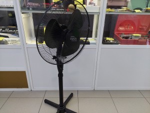 Вентилятор напольный Oasis VF-50PV, черный