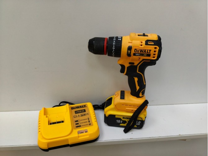 Аккумуляторный Шуруповерт DeWalt реплика