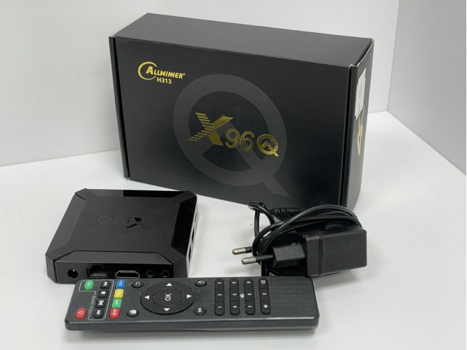 Смарт ТВ приставка X96