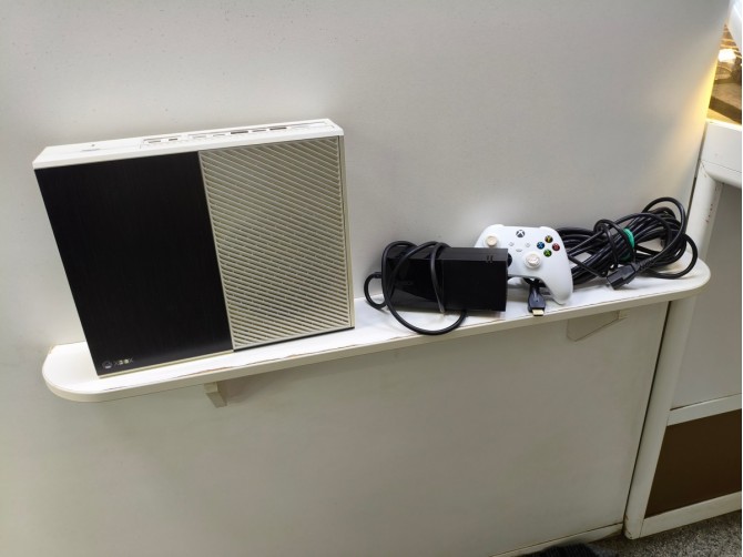 Игровая приставка XBOX ONE 500gb