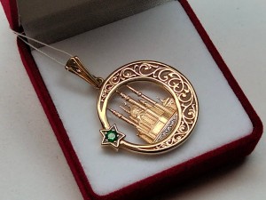 Подвеска с камнями мусульманская 