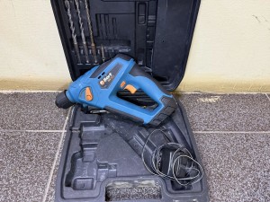 Перфоратор Bort bhd-14,4