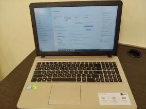 Ноутбук ASUS F540U