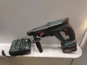 Перфоратор аккумуляторный METABO KHA 18 LTX BL 24