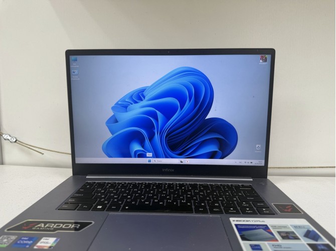 Ноутбук infinix inbook y2 plus xl29