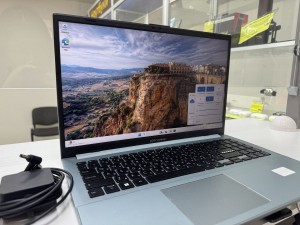 Ноутбук ASUS E1504F
