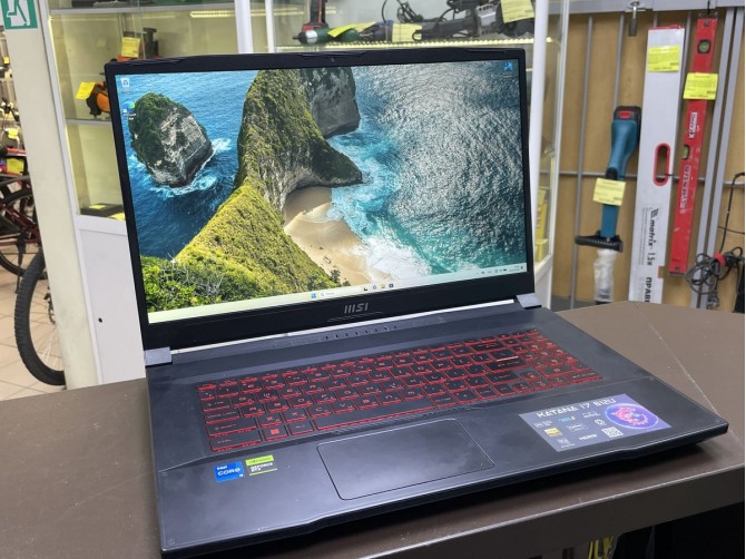 Ноутбук MSI katana 17, i5-12450H, GeForce RTX 3050