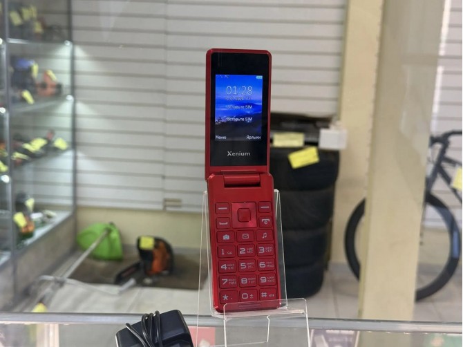 Мобильный телефон Xenium X600