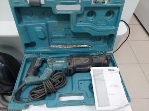Пила сабельная JR3060T