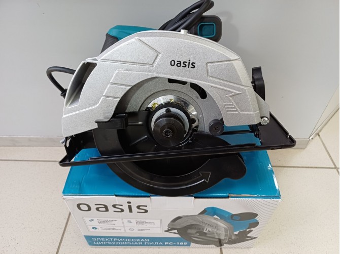Электрическая циркулярня пила Oasis PC-185
