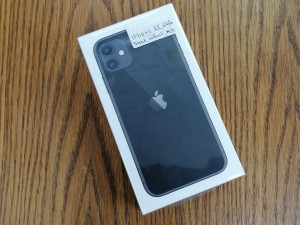 Мобильный телефон iPhone 11 64 гб