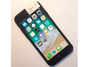 Мобильный телефон iPhone 8 64GB